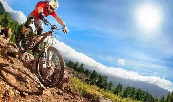 Ruta en mountain bike para despedidas en Valencia