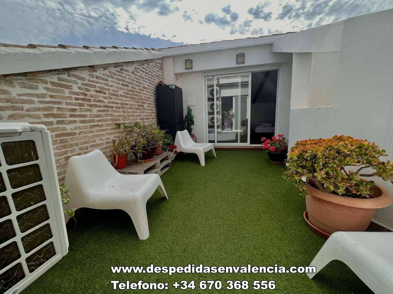 Large group villa near Valencia Marina for hen and stag weekends
