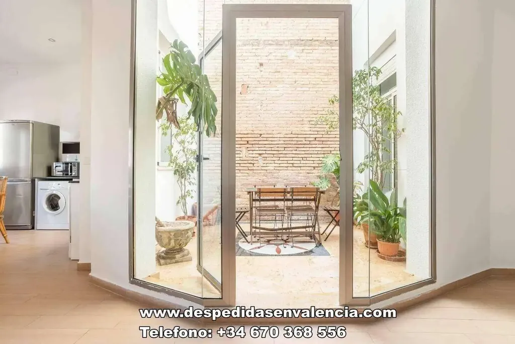 Large group villa Valencia about 10 metres from the beach with privacy across two floors
