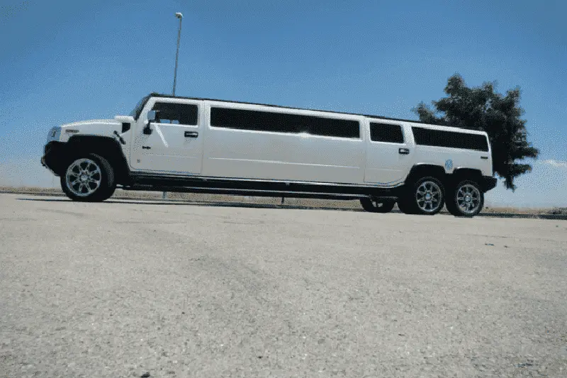 Limusina Hummer de 12 plazas para celebraciones