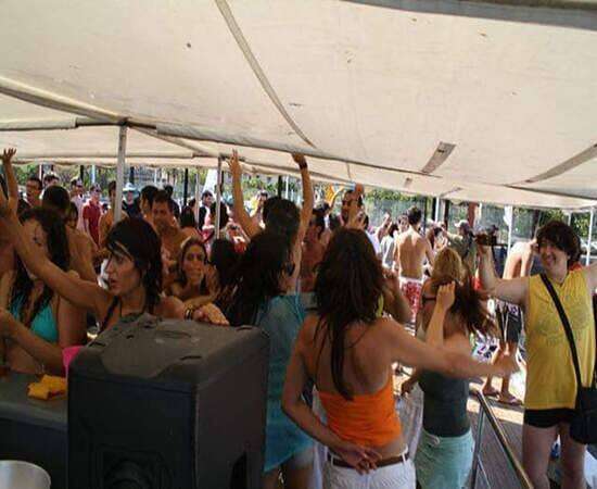Morning boat party in Valencia with music on board