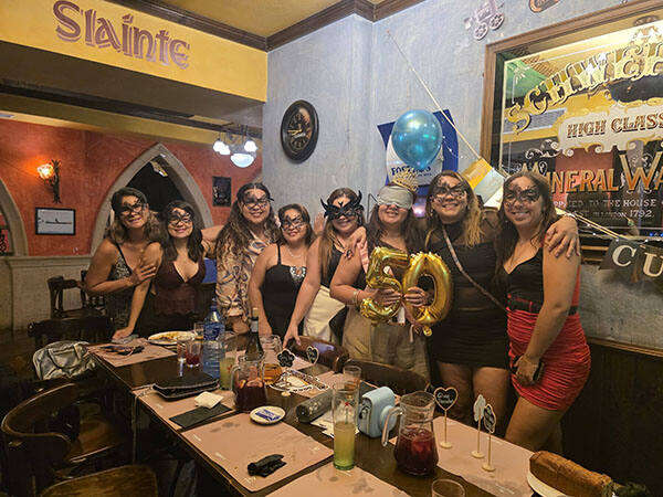 Karaoke para despedidas de soltera como opción para alargar la noche